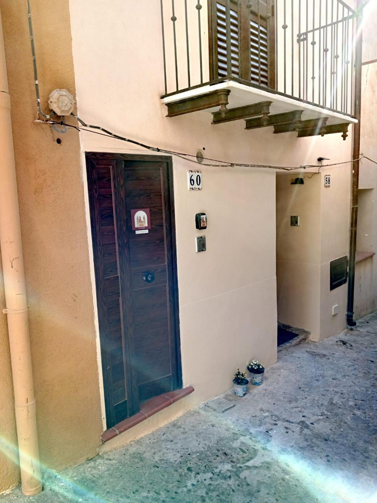 Rocca&Torre Houses تْشيفالو الغرفة الصورة